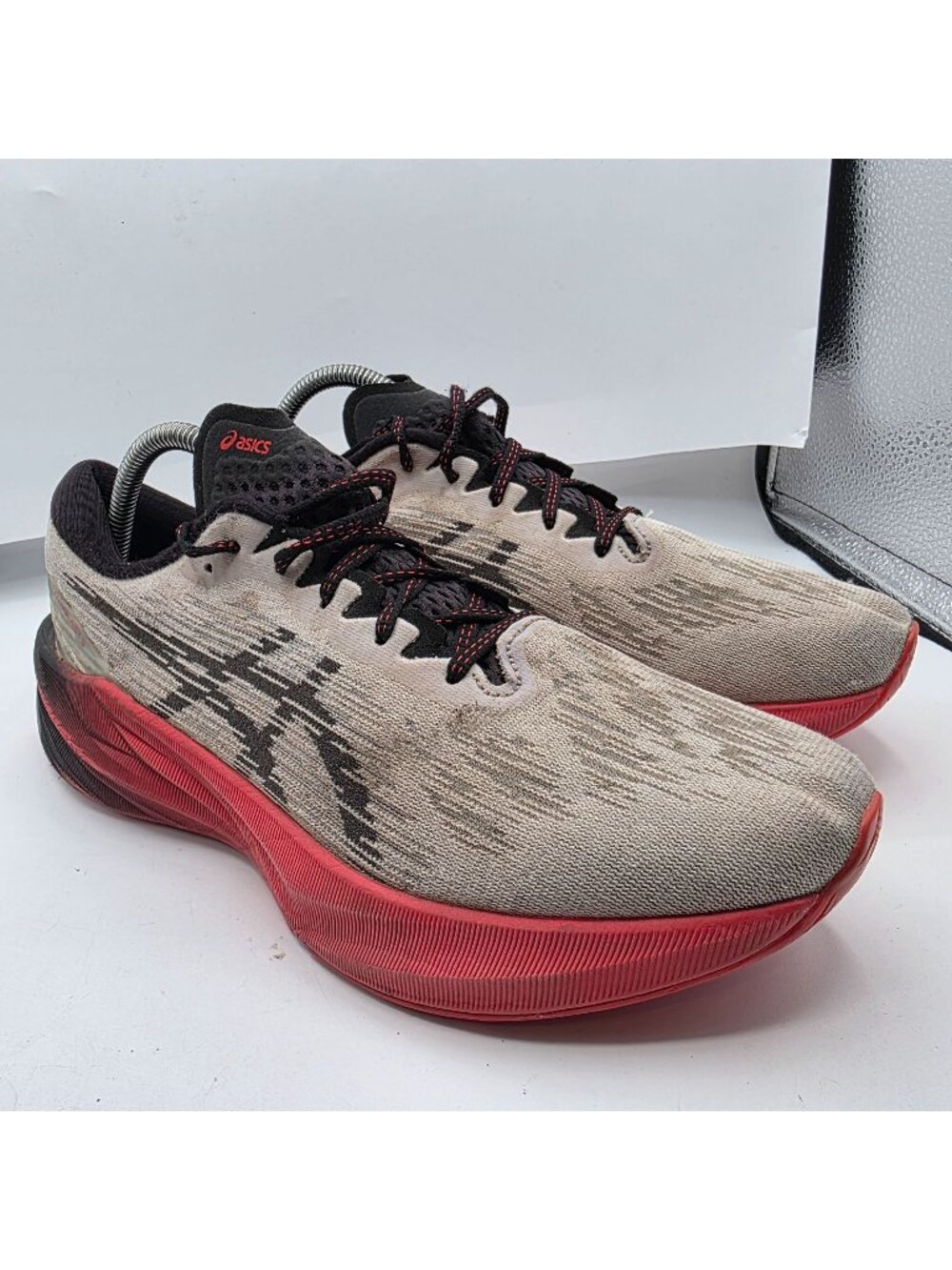 Asics Novablast 3 Mens Size 9 Running Shoes Black Red Lightweight Sneakers